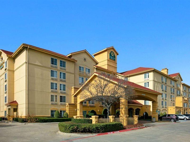 La Quinta By Wyndham Dfw Airport South / Irving Hotel Bagian luar foto