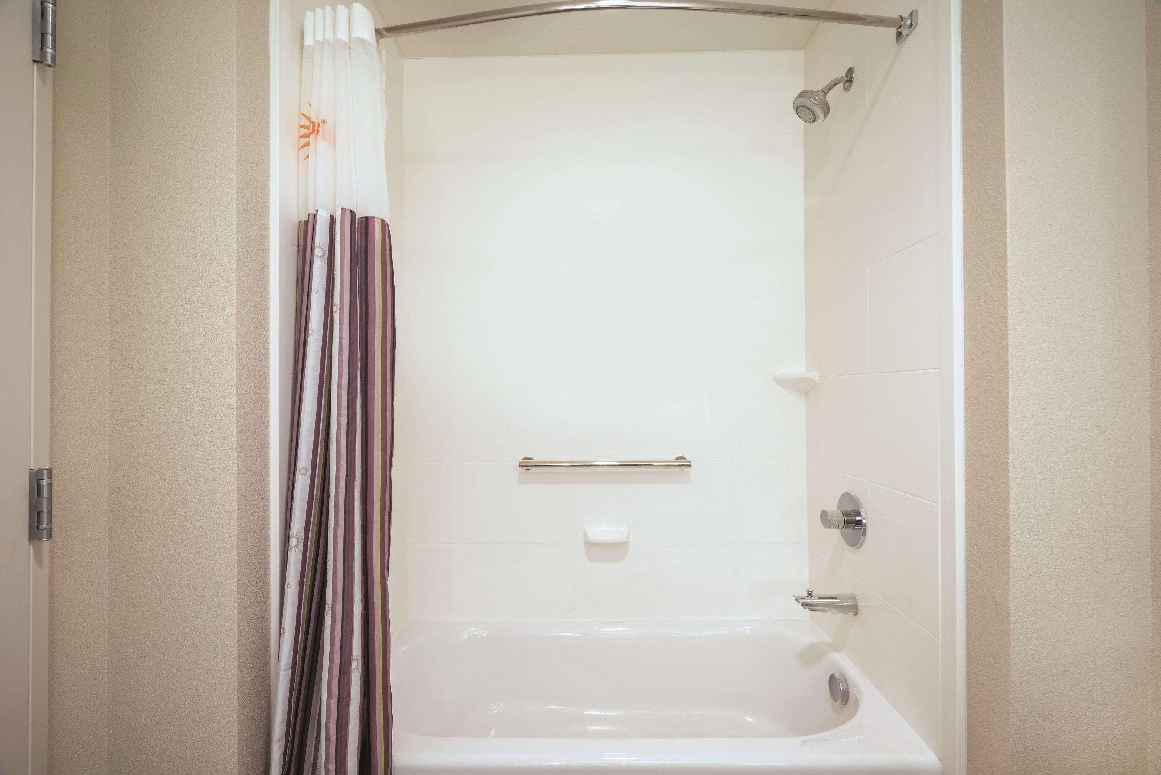 La Quinta By Wyndham Dfw Airport South / Irving Hotel Bagian luar foto
