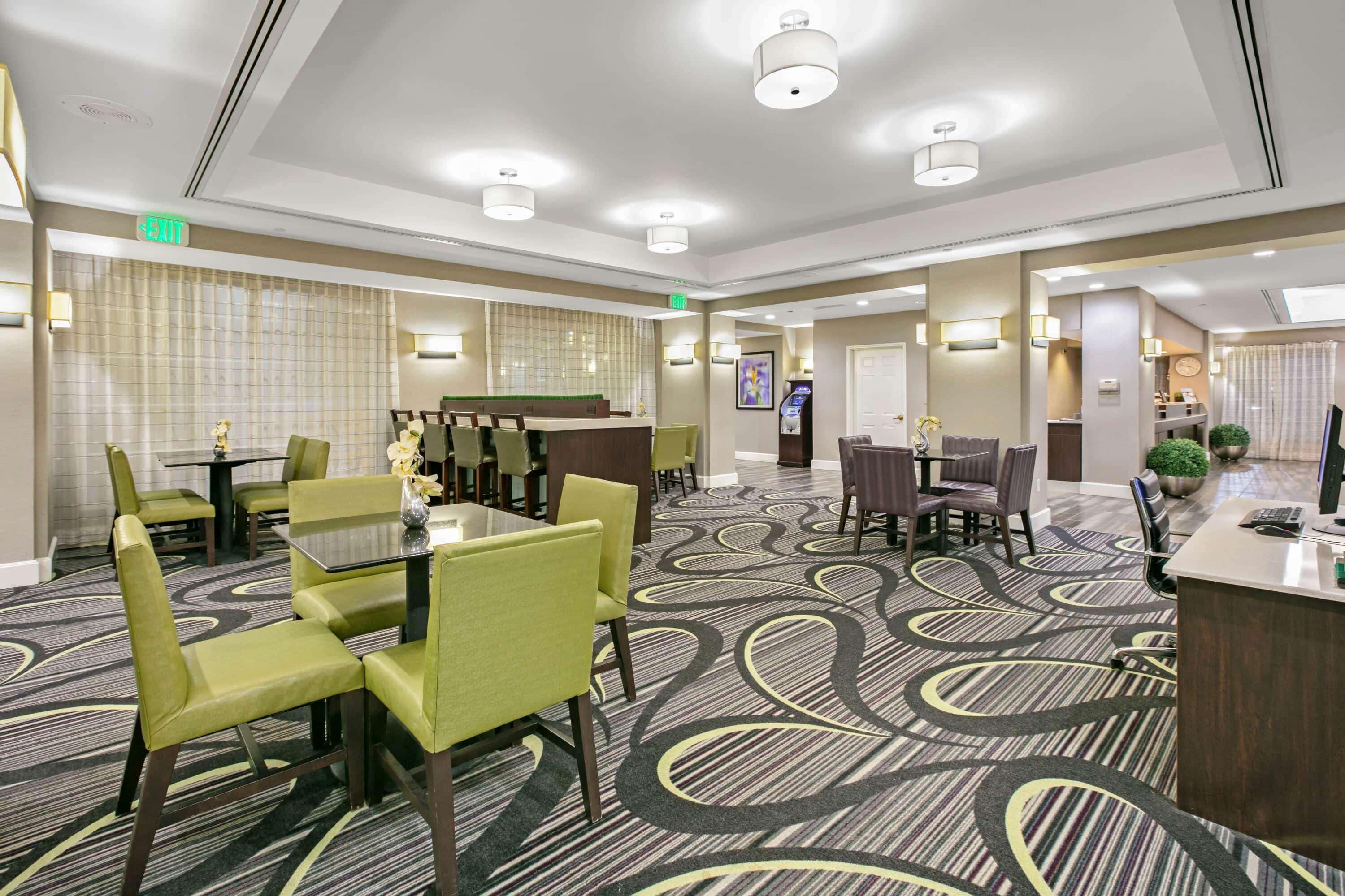 La Quinta By Wyndham Dfw Airport South / Irving Hotel Bagian luar foto