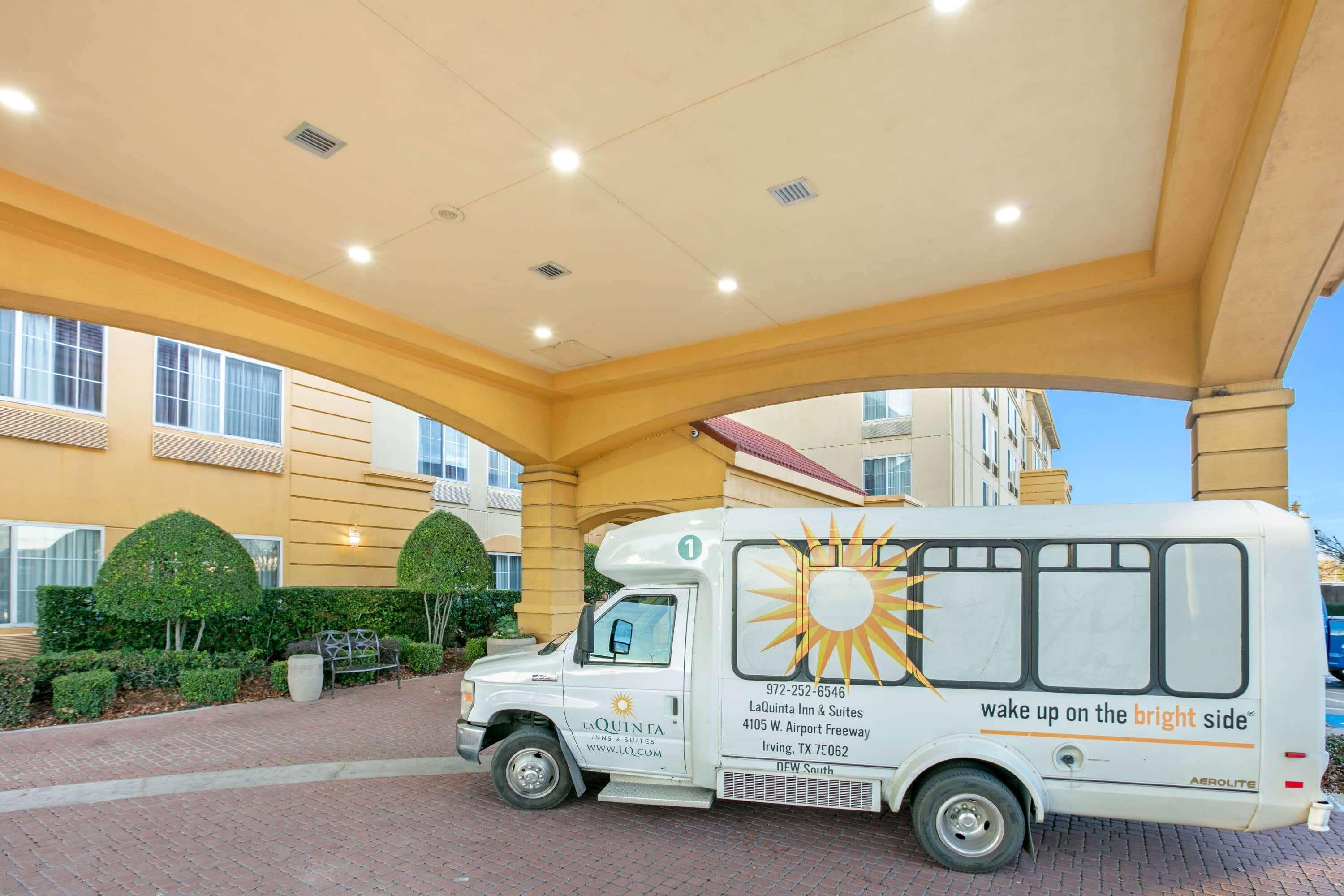 La Quinta By Wyndham Dfw Airport South / Irving Hotel Bagian luar foto