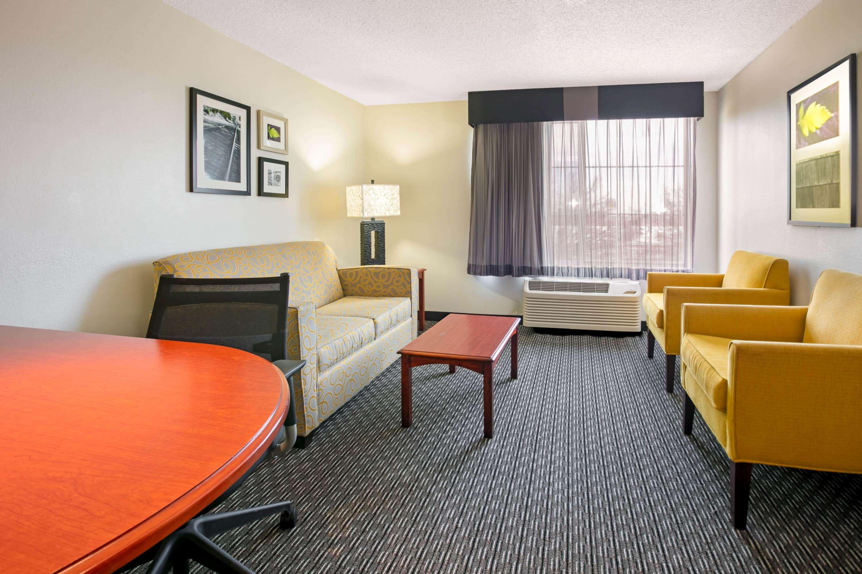 La Quinta By Wyndham Dfw Airport South / Irving Hotel Bagian luar foto