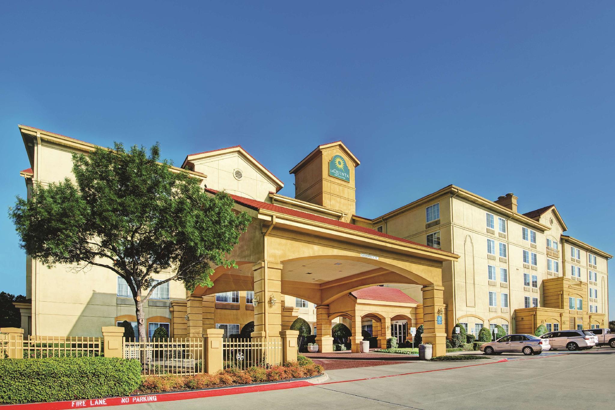 La Quinta By Wyndham Dfw Airport South / Irving Hotel Bagian luar foto