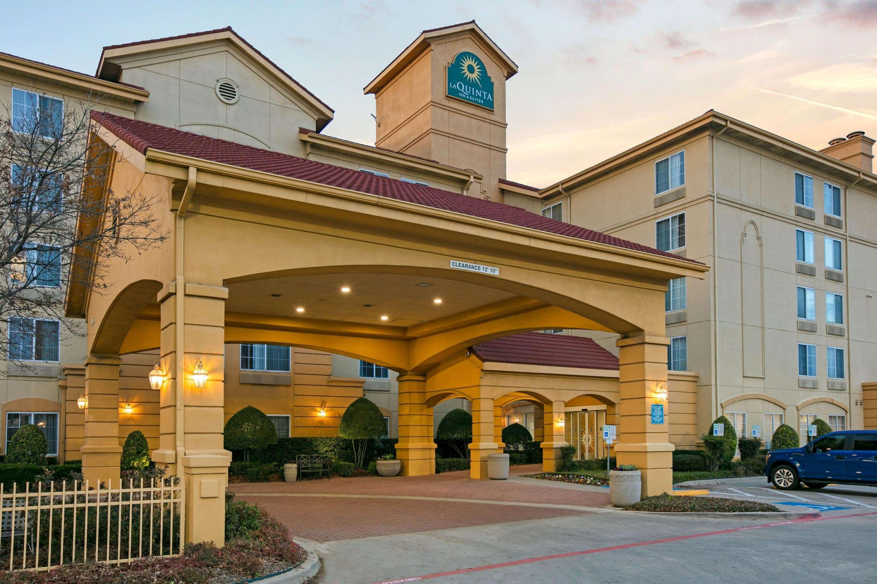 La Quinta By Wyndham Dfw Airport South / Irving Hotel Bagian luar foto
