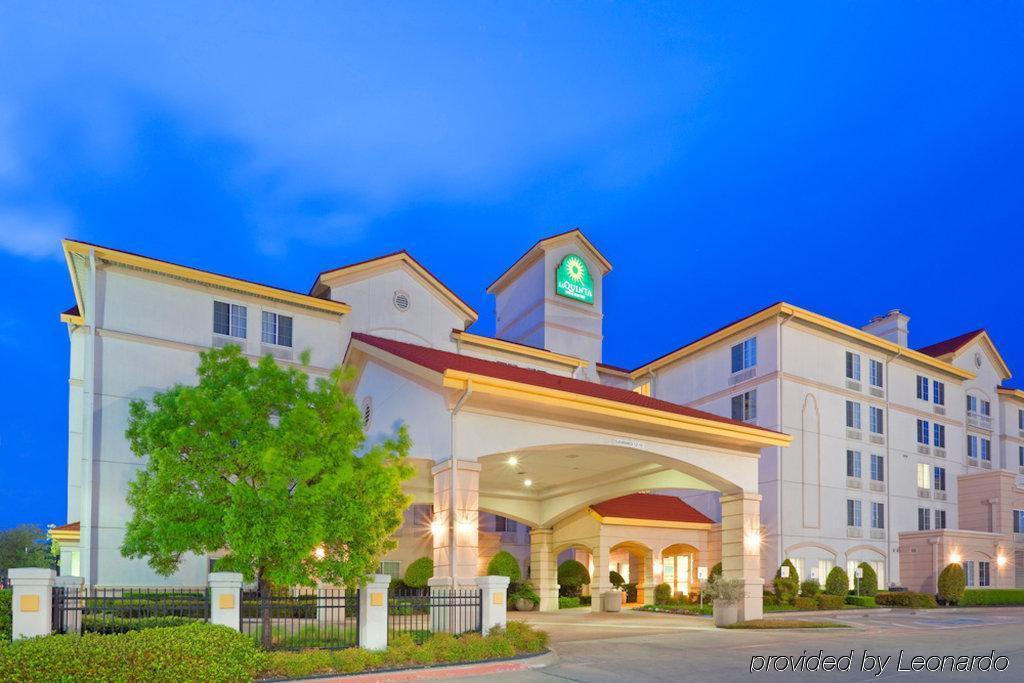 La Quinta By Wyndham Dfw Airport South / Irving Hotel Bagian luar foto