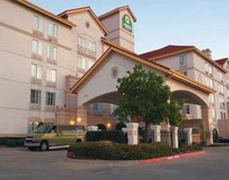 La Quinta By Wyndham Dfw Airport South / Irving Hotel Bagian luar foto